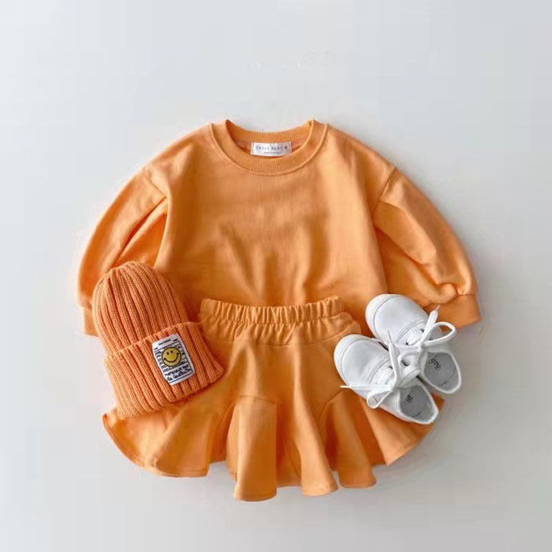 Ensemble sweat-shirt et jupe coloré